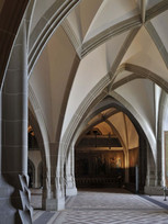 Ve Velkém zámeckém sálu je velmi dobře viditelná pozdně gotická architektura.