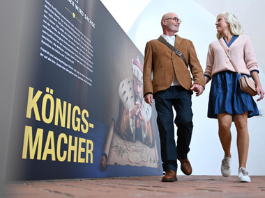 Foto: André Forner | Besuch in der Sonderausstellung »KÖNIGSMACHER. 1423 - Ein Wettiner wird Sachse«